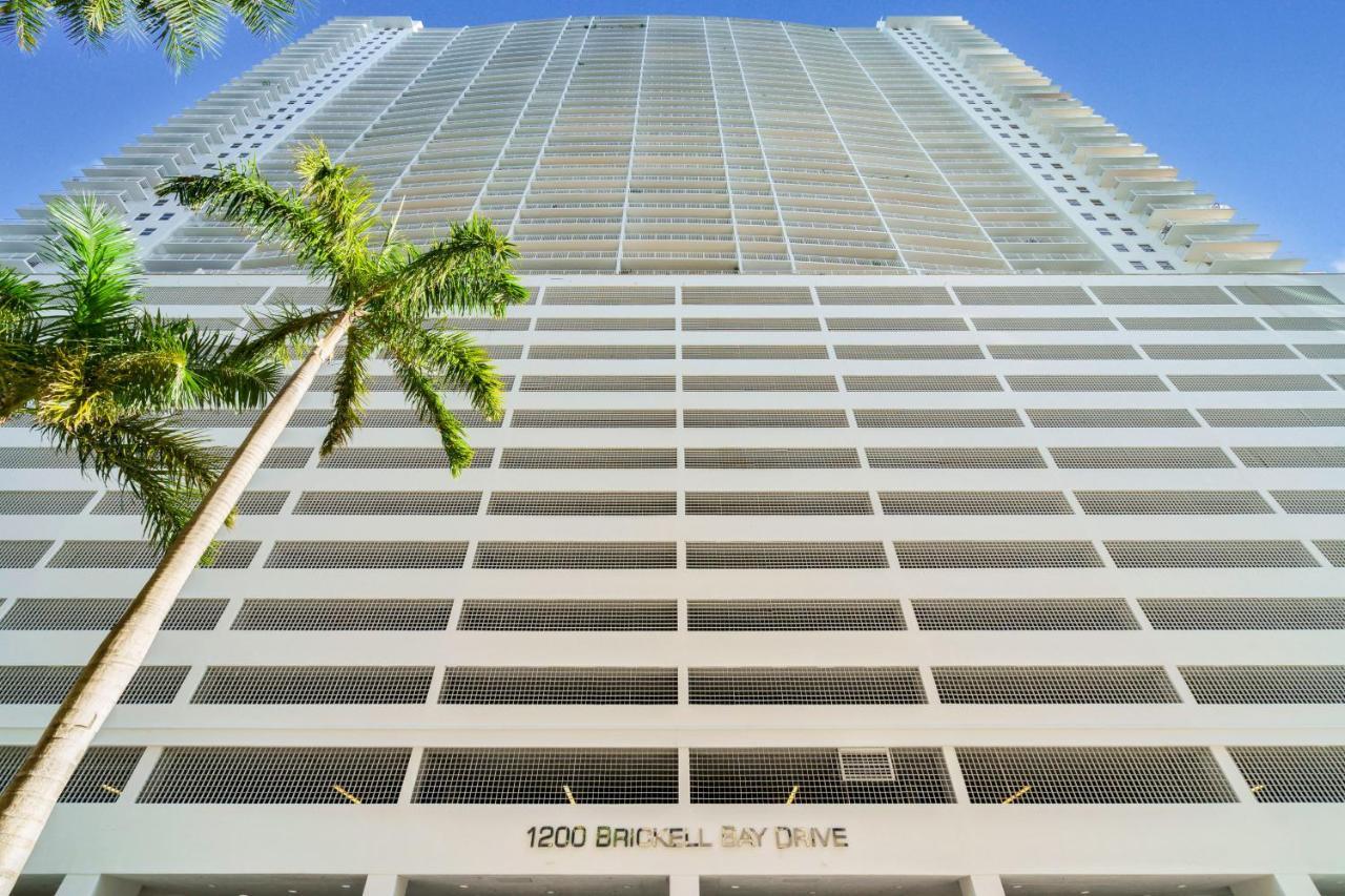 The Club At Brickell Bay Luxury Apartahotel Miami