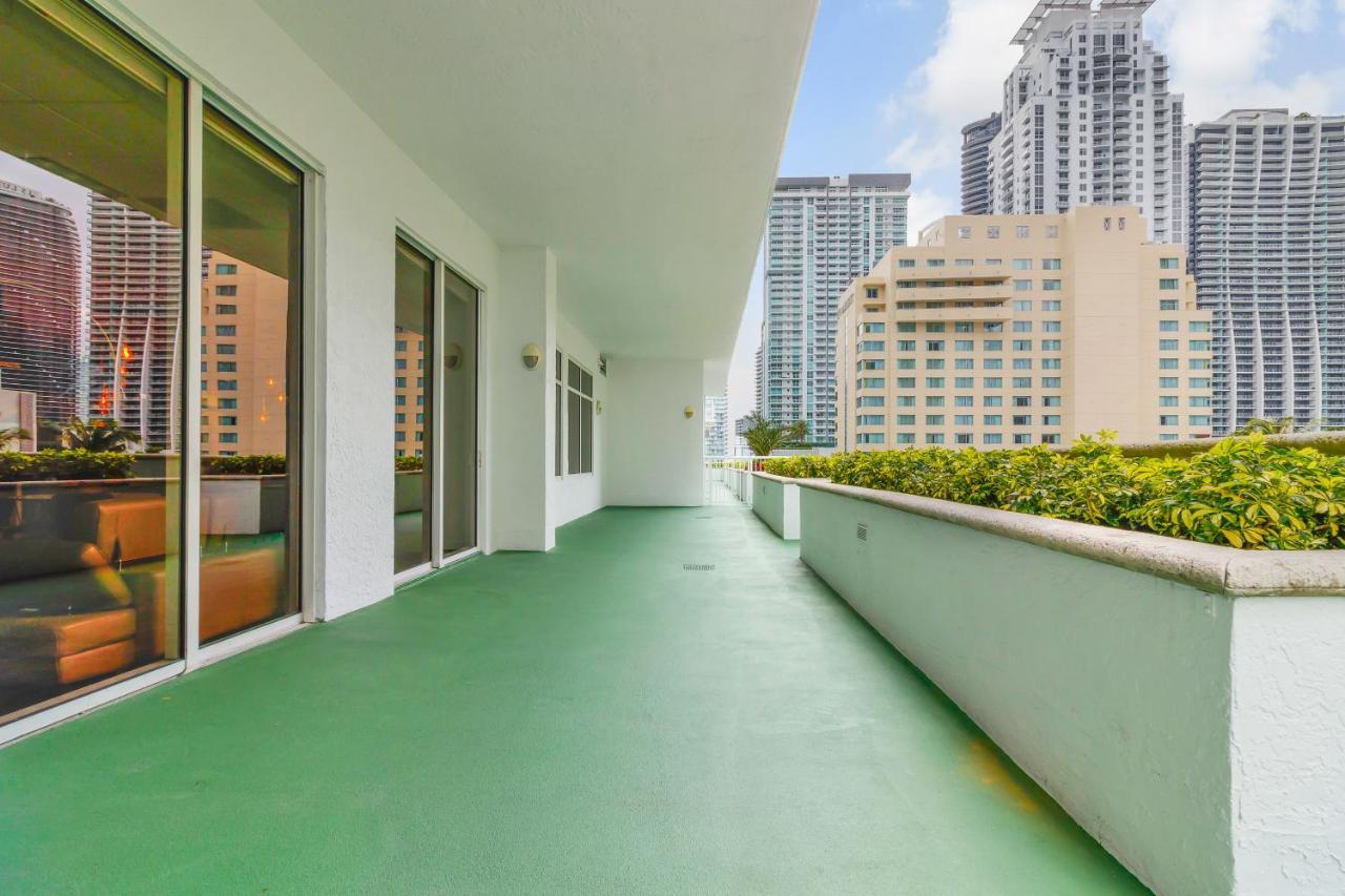 The Club At Brickell Bay Luxury Apartahotel